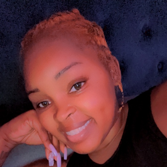 Meet your Posher, Kahjitha - Picture 1 of 1